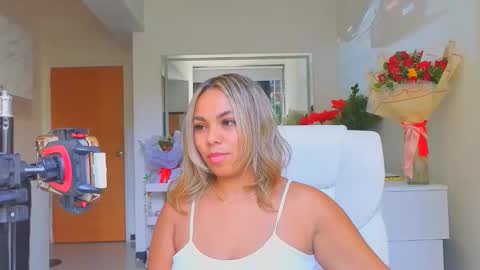 Snapshot of diosadeluniverso_ chatting on February 23, 2026, 12:57 pm diosadeluniverso_ online show from February 23, 2026, 12:57 pm