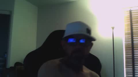 dirtrider15 online show from April 17, 2026, 7:17 pm