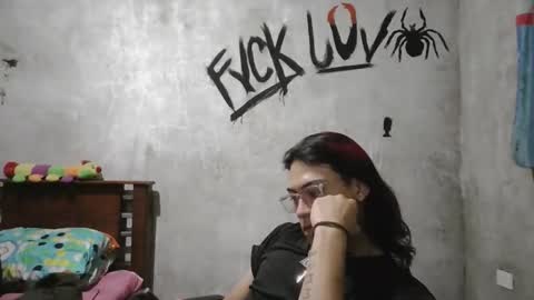 dirty model online show from April 3, 2026, 6:44 am