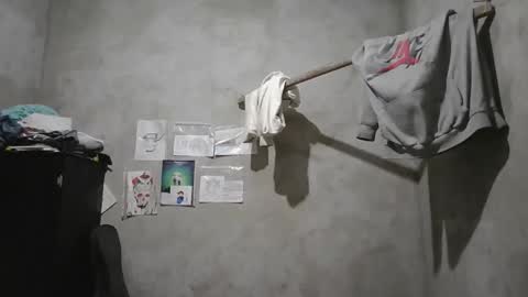 dirty model online show from April 17, 2026, 4:26 am