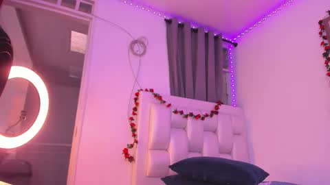 Samantha  online show from February 14, 2026, 11:01 pm