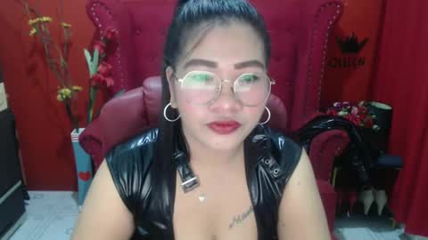 Snapshot of dirtyfungirl chatting on February 26, 2025, 11:20 am LatexQueen online show from February 26, 2025, 11:20 am