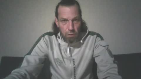 DIRTYROCCOJENNY online show from October 19, 2025, 12:22 am