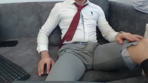 dirtyybooyy77 online show from April 2, 2026, 10:02 am