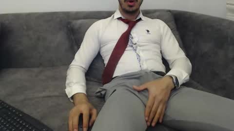 dirtyybooyy77 online show from April 10, 2026, 4:23 pm