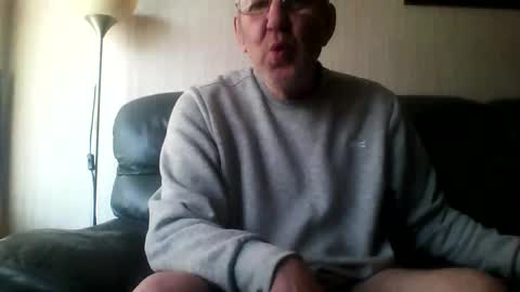 Snapshot of discovery63 chatting on April 6, 2026, 1:01 pm discovery63 online show from April 6, 2026, 1:01 pm