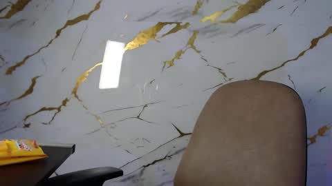 disyamil_pineda online show from June 3, 2026, 2:58 am