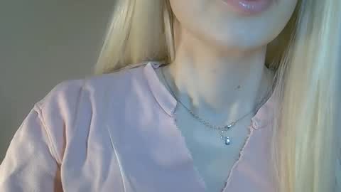 Snapshot of ditamilton chatting on May 24, 2026, 8:58 pm DitaMilton online show from May 24, 2026, 8:58 pm