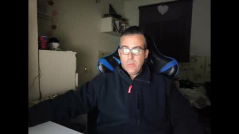 ditos_c online show from January 9, 2026, 8:50 am