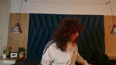 Snapshot of divine____ chatting on June 2, 2026, 2:13 am DIVINE online show from June 2, 2026, 2:13 am