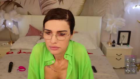 Snapshot of divine_mila chatting on June 1, 2026, 9:16 pm divine_mila online show from June 1, 2026, 9:16 pm