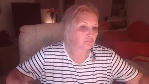 Snapshot of divineblond chatting on September 13, 2025, 10:31 pm Alexxa online show from September 13, 2025, 10:31 pm