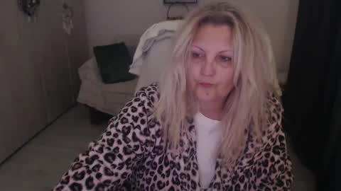 Alexxa online show from April 9, 2026, 11:43 pm