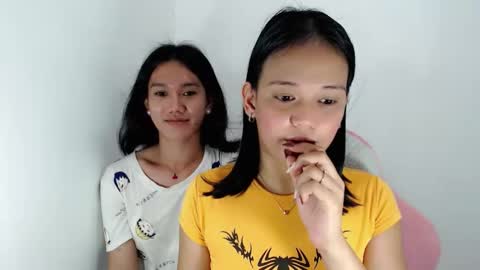 Snapshot of divinegoddness chatting on May 1, 2026, 9:03 am Crystal mae online show from May 1, 2026, 9:03 am
