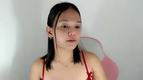 Snapshot of divinegoddness chatting on May 8, 2026, 5:57 am Crystal mae online show from May 8, 2026, 5:57 am