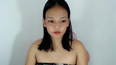 Snapshot of divinegoddness chatting on May 19, 2026, 3:24 am Crystal mae online show from May 19, 2026, 3:24 am