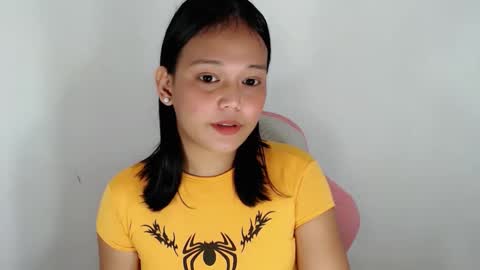 Snapshot of divinegoddness chatting on May 27, 2026, 7:11 pm Crystal mae online show from May 27, 2026, 7:11 pm