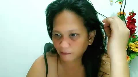 Snapshot of divinegrace10 chatting on February 4, 2025, 12:29 am     Divine Grace Close To Your Hear online show from February 4, 2025, 12:29 am