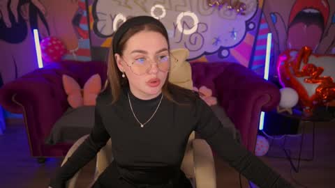 DivineJasss online show from March 3, 2025, 8:05 am