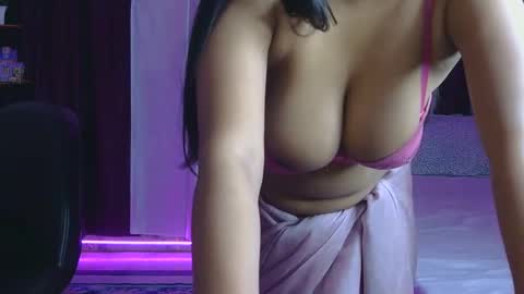 Snapshot of divyakhan chatting on December 24, 2024, 5:05 am divyakhan online show from December 24, 2024, 5:05 am