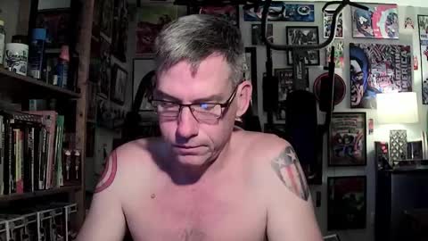 dix_handley_50 online show from May 3, 2026, 1:17 pm