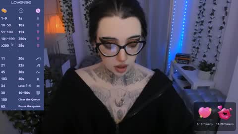 Snapshot of dixipixi_ chatting on June 4, 2026, 6:19 am dixipixi_ online show from June 4, 2026, 6:19 am
