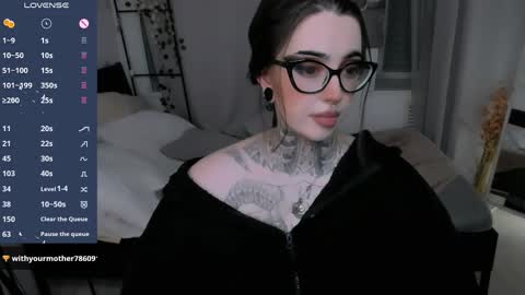 Snapshot of dixipixi_ chatting on June 5, 2026, 6:52 am dixipixi_ online show from June 5, 2026, 6:52 am