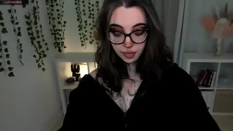 Snapshot of dixipixi_ chatting on July 4, 2026, 10:21 am dixipixi_ online show from July 4, 2026, 10:21 am