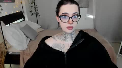 Snapshot of dixipixi_ chatting on July 30, 2026, 10:36 am dixipixi_ online show from July 30, 2026, 10:36 am