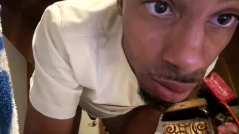 dixkzilla online show from October 11, 2025, 2:44 am