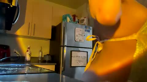 Snapshot of dizzinsweatyy chatting on March 5, 2025, 8:32 pm dizzinsweatyy online show from March 5, 2025, 8:32 pm