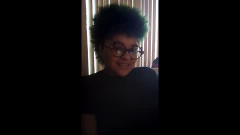 Snapshot of dizzinsweatyy chatting on February 10, 2026, 5:17 pm dizzinsweatyy online show from February 10, 2026, 5:17 pm