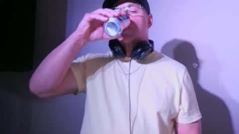 Snapshot of dj_hotman chatting on May 28, 2026, 4:32 am dj_hotman online show from May 28, 2026, 4:32 am