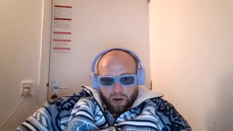 Snapshot of djschoor chatting on October 19, 2025, 7:25 pm djschoor online show from October 19, 2025, 7:25 pm