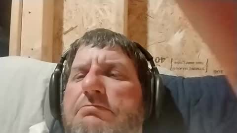 dlkalid20 online show from April 4, 2026, 4:55 am