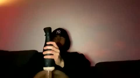 Azier online show from March 16, 2026, 9:41 pm