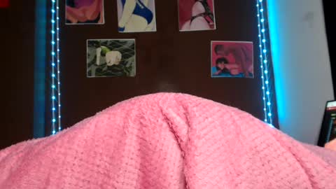 Snapshot of doeschi_fox chatting on July 22, 2026, 11:07 pm doeschi_fox online show from July 22, 2026, 11:07 pm