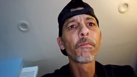 dogbone999081 online show from October 18, 2025, 10:16 am