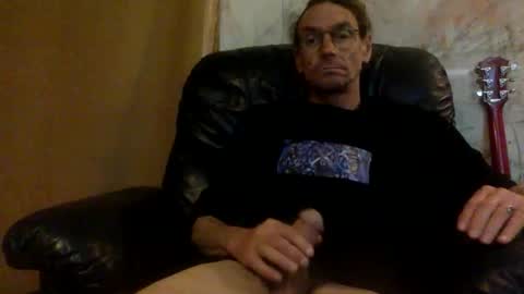 dogstarmanitee online show from October 30, 2025, 9:11 am