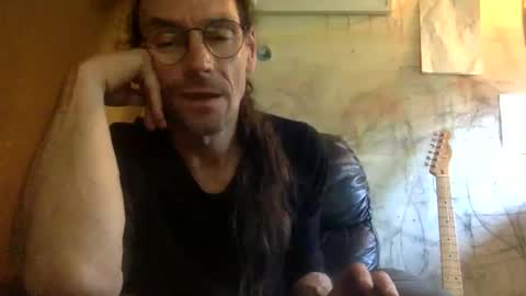 dogstarmanitee online show from November 19, 2025, 8:25 am