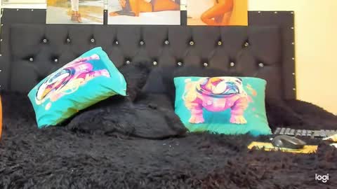 Snapshot of doll_celeste19 chatting on January 7, 2025, 9:35 pm C E L E S T E online show from January 7, 2025, 9:35 pm