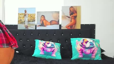 Snapshot of doll_celeste19 chatting on January 17, 2025, 7:16 pm C E L E S T E online show from January 17, 2025, 7:16 pm