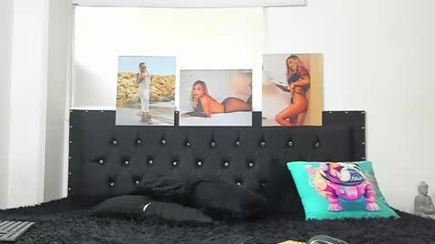 Snapshot of doll_celeste19 chatting on February 14, 2025, 7:02 pm C E L E S T E online show from February 14, 2025, 7:02 pm