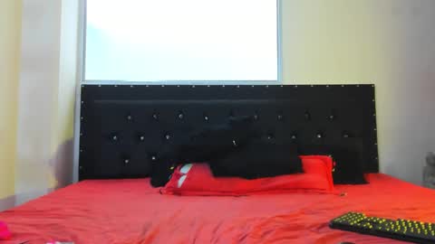 Snapshot of doll_celeste19 chatting on September 11, 2025, 6:19 pm C E L E S T E online show from September 11, 2025, 6:19 pm