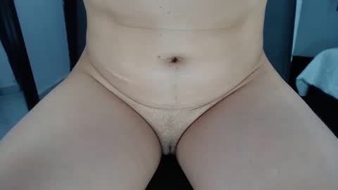 doll_dollys_ online show from February 19, 2025, 2:33 am