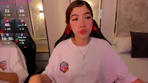 Snapshot of doll_eyeess_ chatting on October 11, 2025, 7:12 pm D  online show from October 11, 2025, 7:12 pm