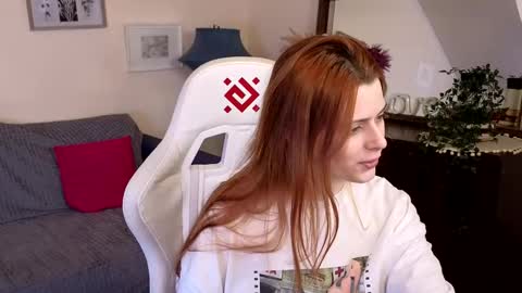 Your doll Lesli online show from February 9, 2025, 4:29 pm