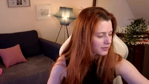 Your doll Lesli online show from February 27, 2025, 5:15 pm