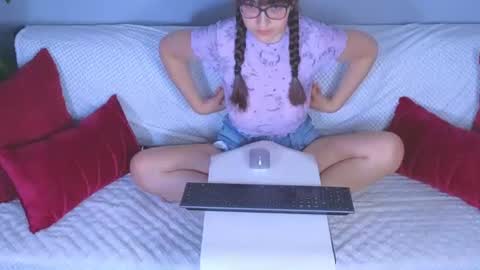 Tessa online show from July 8, 2026, 4:11 pm