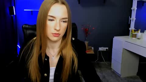Snapshot of doll_vey chatting on March 6, 2025, 4:17 pm doll_vey online show from March 6, 2025, 4:17 pm